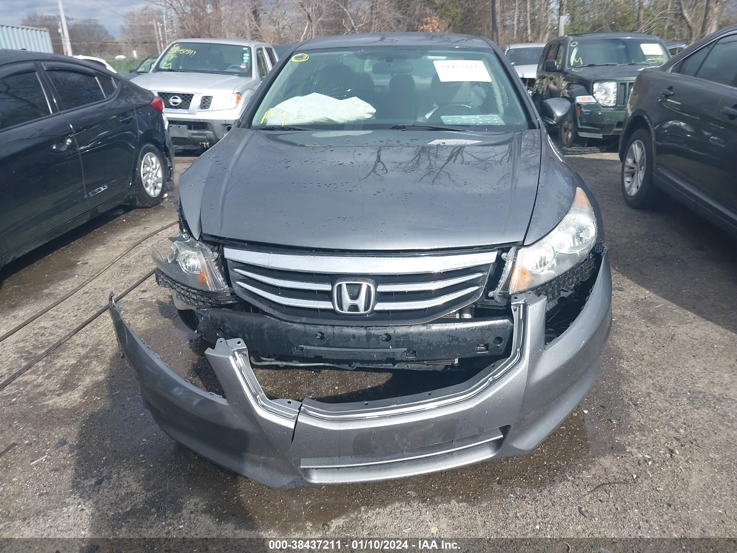 Photo 11 VIN: 1HGCP2F49CA182697 - HONDA ACCORD 