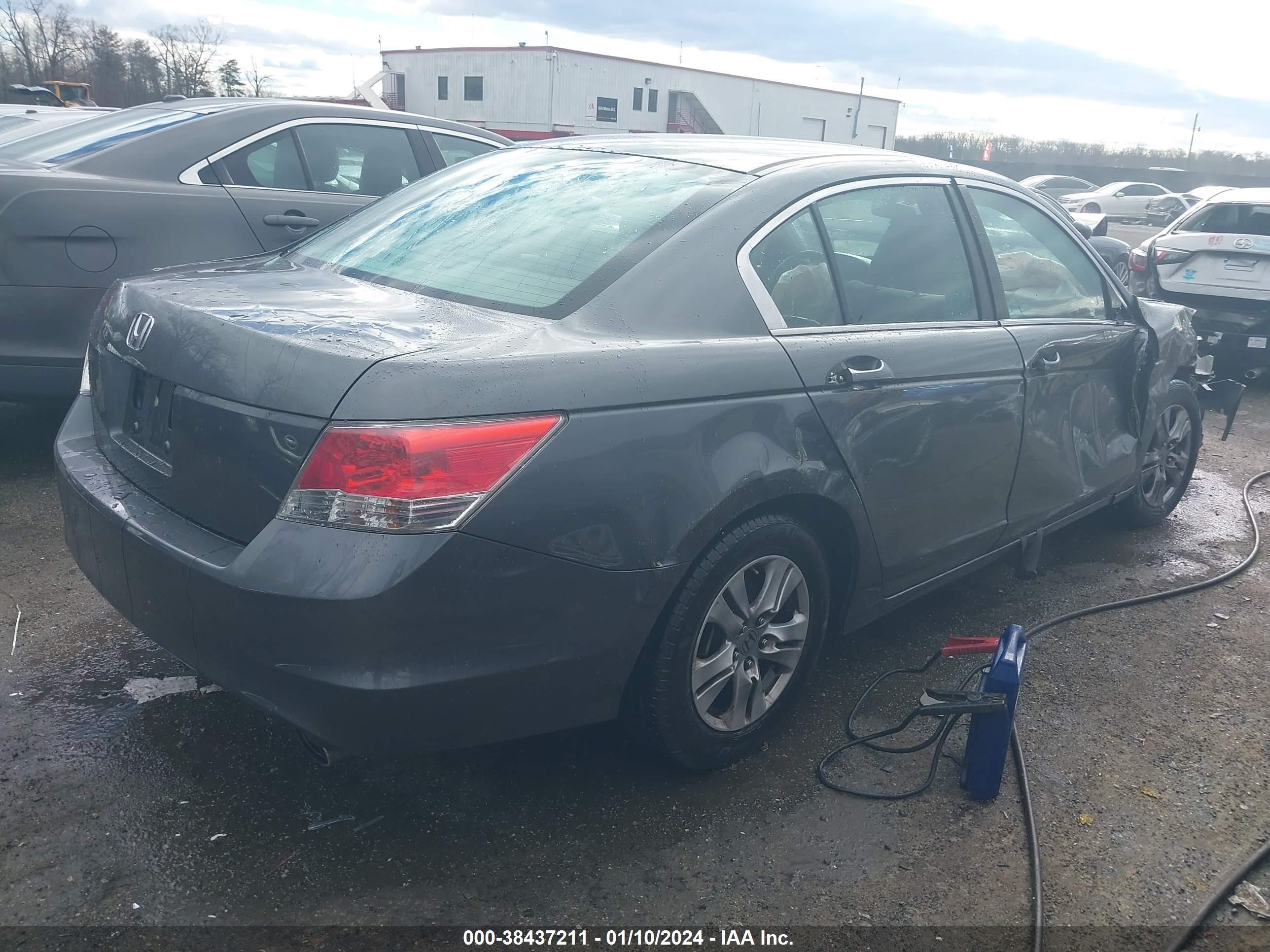 Photo 3 VIN: 1HGCP2F49CA182697 - HONDA ACCORD 