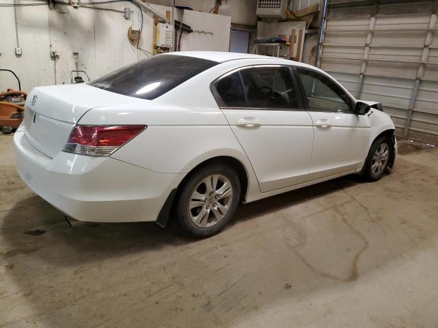 Photo 2 VIN: 1HGCP2F4XAA005007 - HONDA ACCORD LXP 