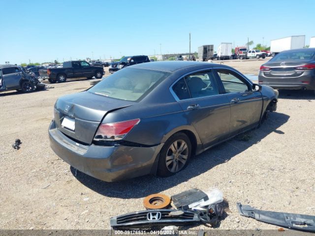 Photo 3 VIN: 1HGCP2F4XAA015147 - HONDA ACCORD 