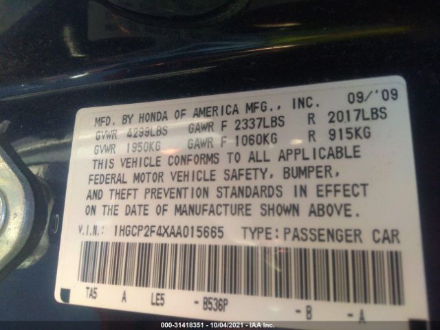 Photo 8 VIN: 1HGCP2F4XAA015665 - HONDA ACCORD SDN 