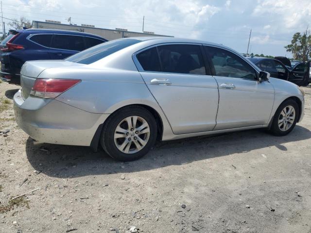 Photo 2 VIN: 1HGCP2F4XAA064204 - HONDA ACCORD LXP 