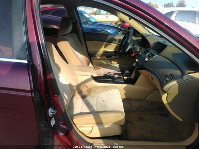 Photo 4 VIN: 1HGCP2F4XAA066566 - HONDA ACCORD SDN 