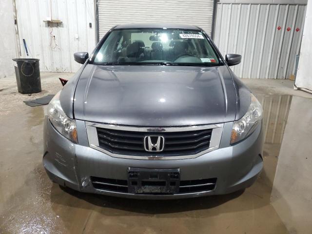 Photo 4 VIN: 1HGCP2F4XAA080841 - HONDA ACCORD 