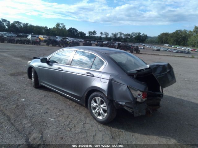 Photo 2 VIN: 1HGCP2F4XAA084002 - HONDA ACCORD SDN 