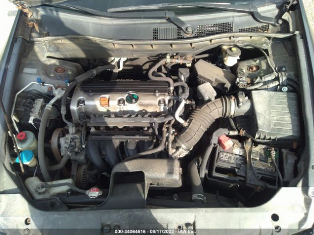 Photo 9 VIN: 1HGCP2F4XAA084002 - HONDA ACCORD SDN 