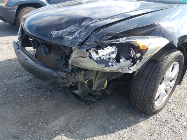 Photo 8 VIN: 1HGCP2F4XAA084145 - HONDA ACCORD LXP 