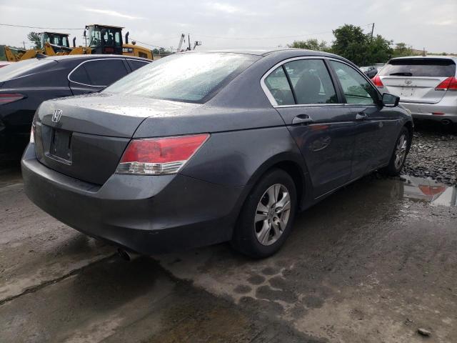 Photo 2 VIN: 1HGCP2F4XAA113935 - HONDA ACCORD LXP 