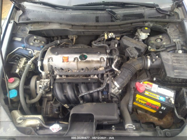 Photo 9 VIN: 1HGCP2F4XAA120769 - HONDA ACCORD SDN 