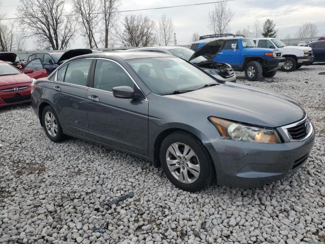 Photo 3 VIN: 1HGCP2F4XAA123297 - HONDA ACCORD LXP 