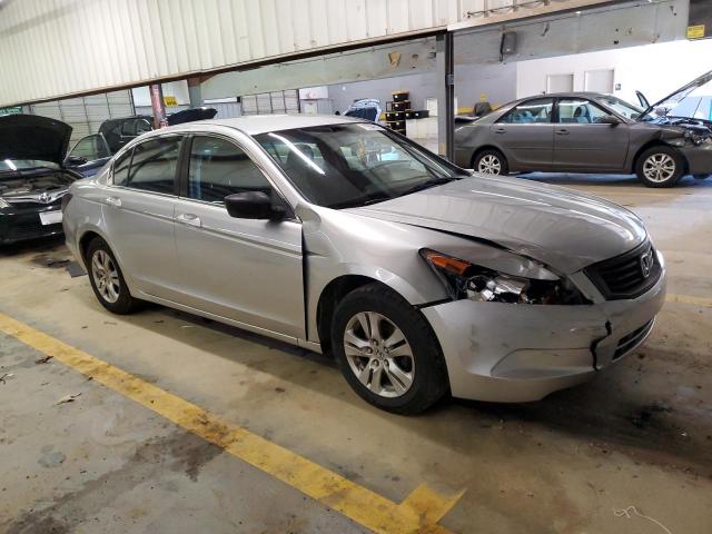 Photo 3 VIN: 1HGCP2F4XAA136227 - HONDA ACCORD 