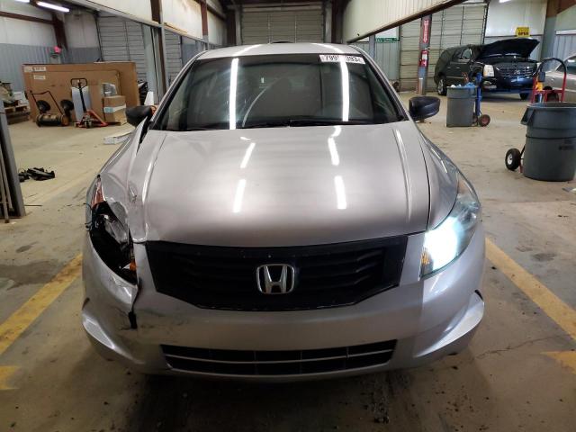 Photo 4 VIN: 1HGCP2F4XAA136227 - HONDA ACCORD 