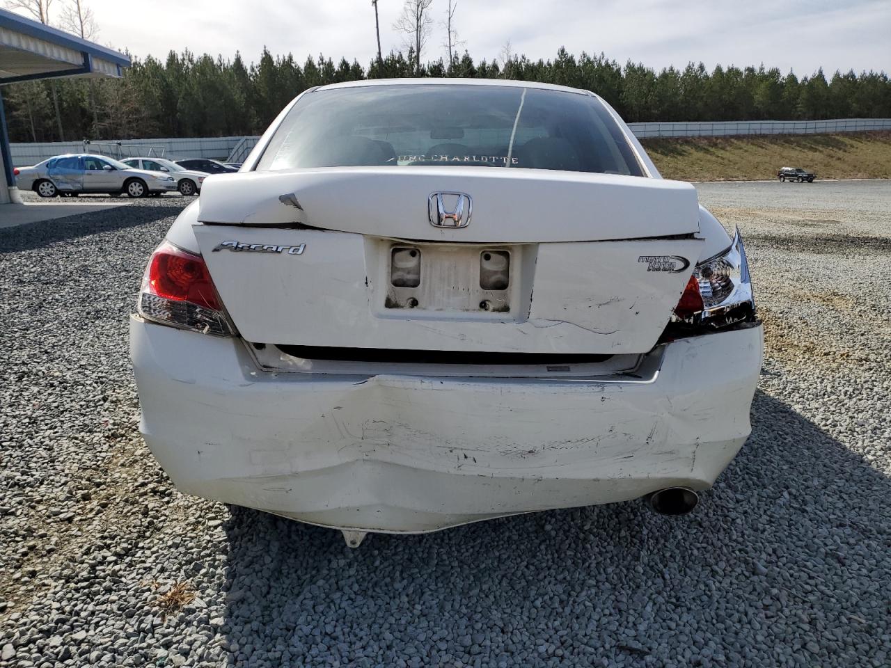 Photo 5 VIN: 1HGCP2F4XAA142738 - HONDA ACCORD 