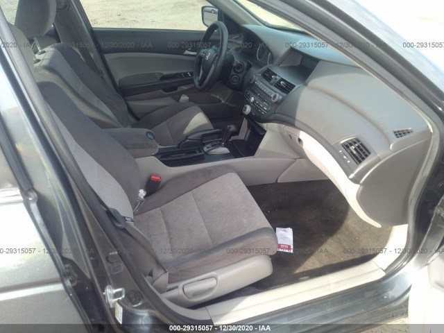 Photo 4 VIN: 1HGCP2F4XAA183211 - HONDA ACCORD SDN 