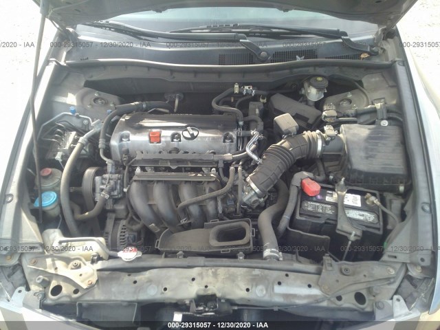 Photo 9 VIN: 1HGCP2F4XAA183211 - HONDA ACCORD SDN 