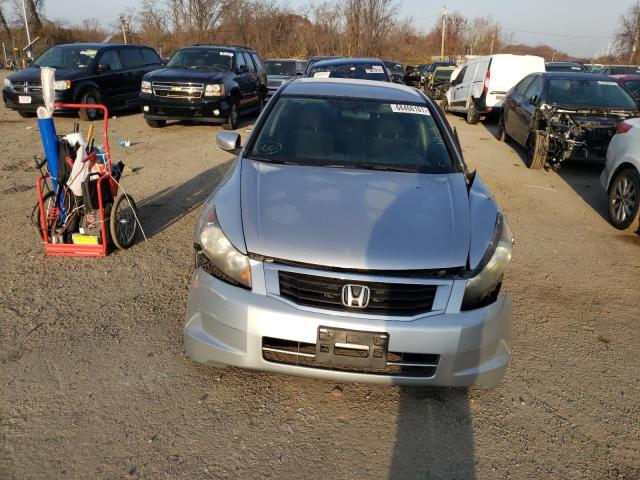 Photo 8 VIN: 1HGCP2F4XAA183435 - HONDA ACCORD LXP 