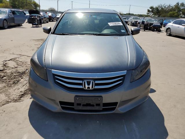 Photo 4 VIN: 1HGCP2F4XBA003517 - HONDA ACCORD LXP 