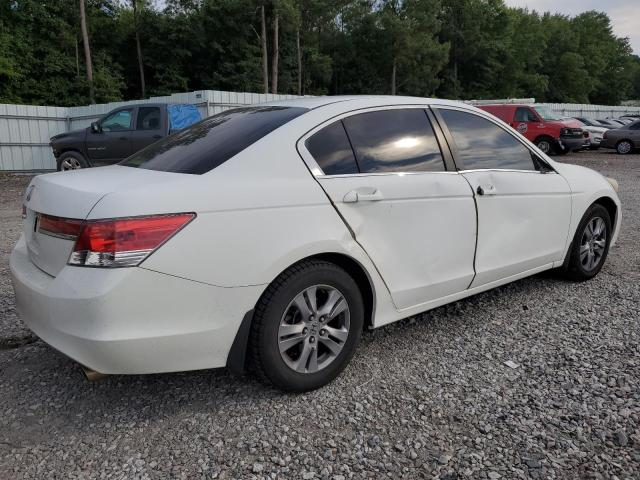 Photo 2 VIN: 1HGCP2F4XBA048022 - HONDA ACCORD LXP 