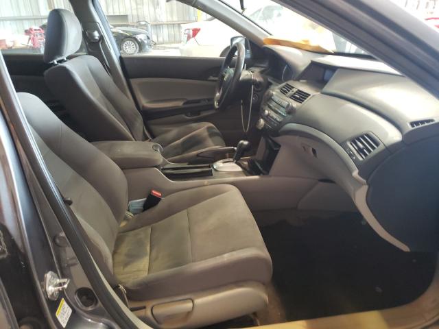 Photo 4 VIN: 1HGCP2F4XBA064592 - HONDA ACCORD LXP 