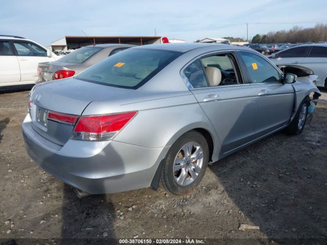 Photo 3 VIN: 1HGCP2F4XCA018391 - HONDA ACCORD 