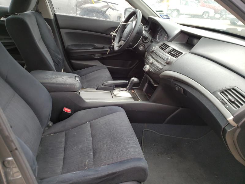 Photo 4 VIN: 1HGCP2F4XCA035563 - HONDA ACCORD LXP 