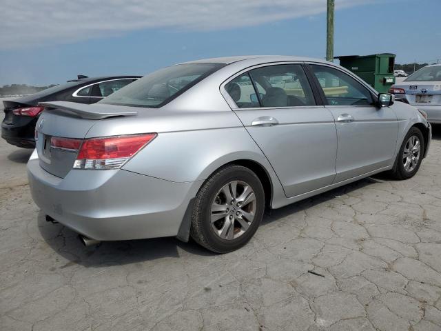 Photo 2 VIN: 1HGCP2F4XCA075321 - HONDA ACCORD 