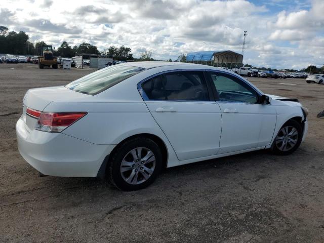 Photo 2 VIN: 1HGCP2F4XCA114036 - HONDA ACCORD LXP 