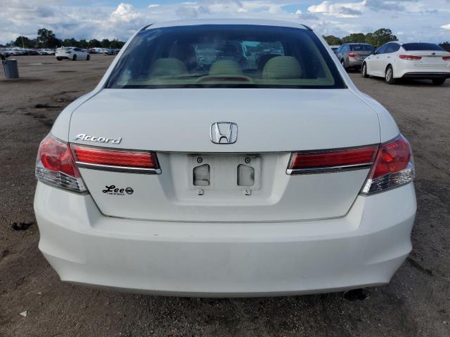 Photo 5 VIN: 1HGCP2F4XCA114036 - HONDA ACCORD LXP 