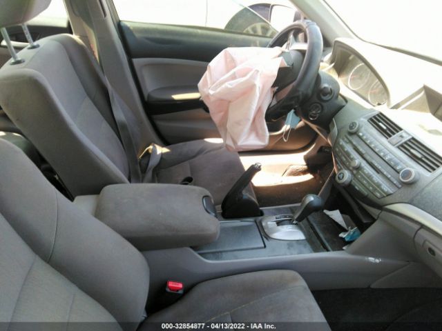 Photo 4 VIN: 1HGCP2F4XCA121312 - HONDA ACCORD SDN 