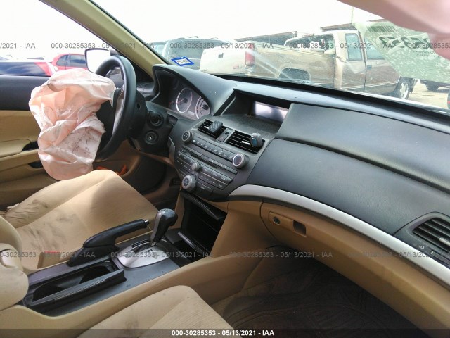 Photo 4 VIN: 1HGCP2F4XCA156996 - HONDA ACCORD SDN 