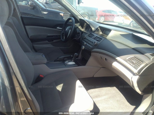 Photo 4 VIN: 1HGCP2F4XCA186497 - HONDA ACCORD SDN 