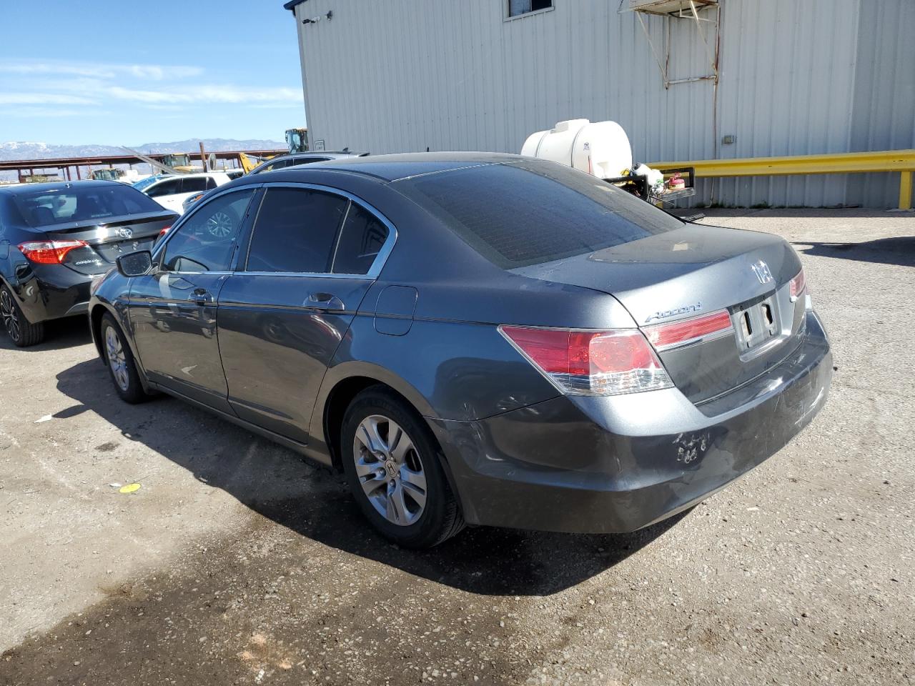 Photo 1 VIN: 1HGCP2F60BA007190 - HONDA ACCORD 