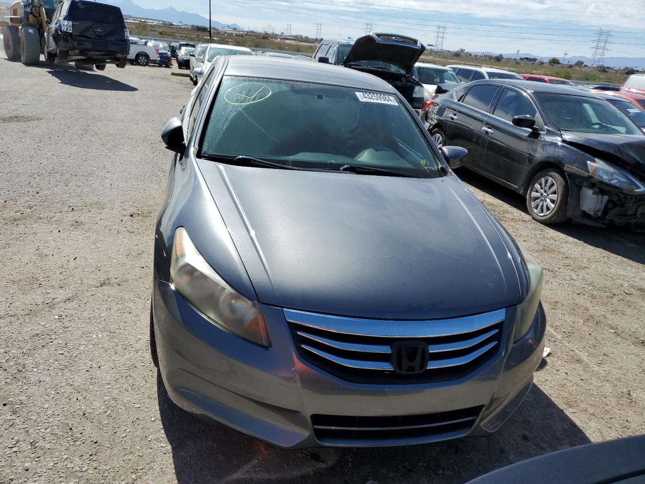 Photo 4 VIN: 1HGCP2F60BA007190 - HONDA ACCORD 