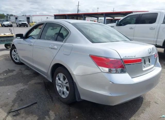 Photo 2 VIN: 1HGCP2F60BA008274 - HONDA ACCORD SDN 