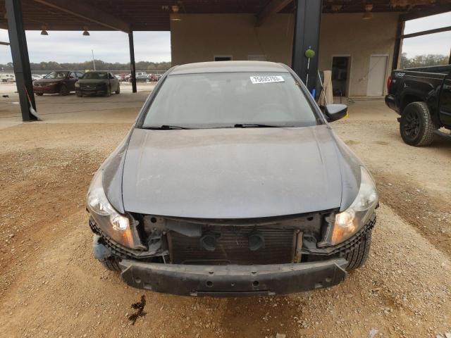 Photo 4 VIN: 1HGCP2F60BA012213 - HONDA ACCORD 