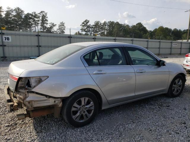 Photo 2 VIN: 1HGCP2F60BA046586 - HONDA ACCORD SE 