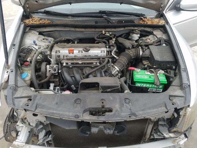 Photo 6 VIN: 1HGCP2F60BA069446 - HONDA ACCORD SE 