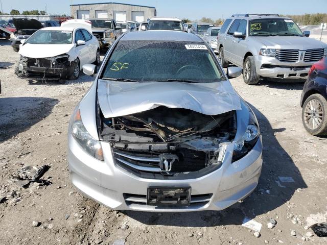 Photo 4 VIN: 1HGCP2F60BA112490 - HONDA ACCORD 