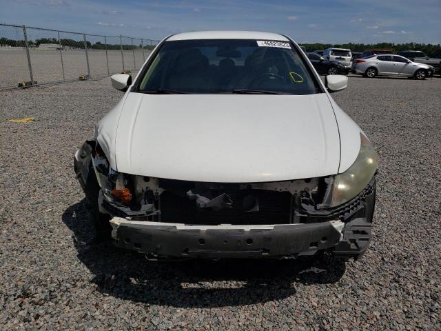 Photo 4 VIN: 1HGCP2F60BA132321 - HONDA ACCORD SE 