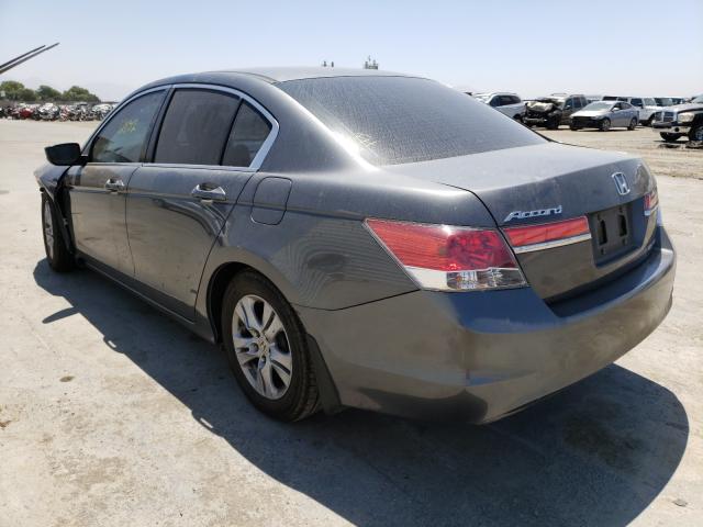 Photo 2 VIN: 1HGCP2F60BA135803 - HONDA ACCORD SE 