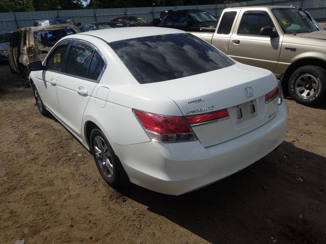 Photo 2 VIN: 1HGCP2F60CA000810 - HONDA ACCORD SE 