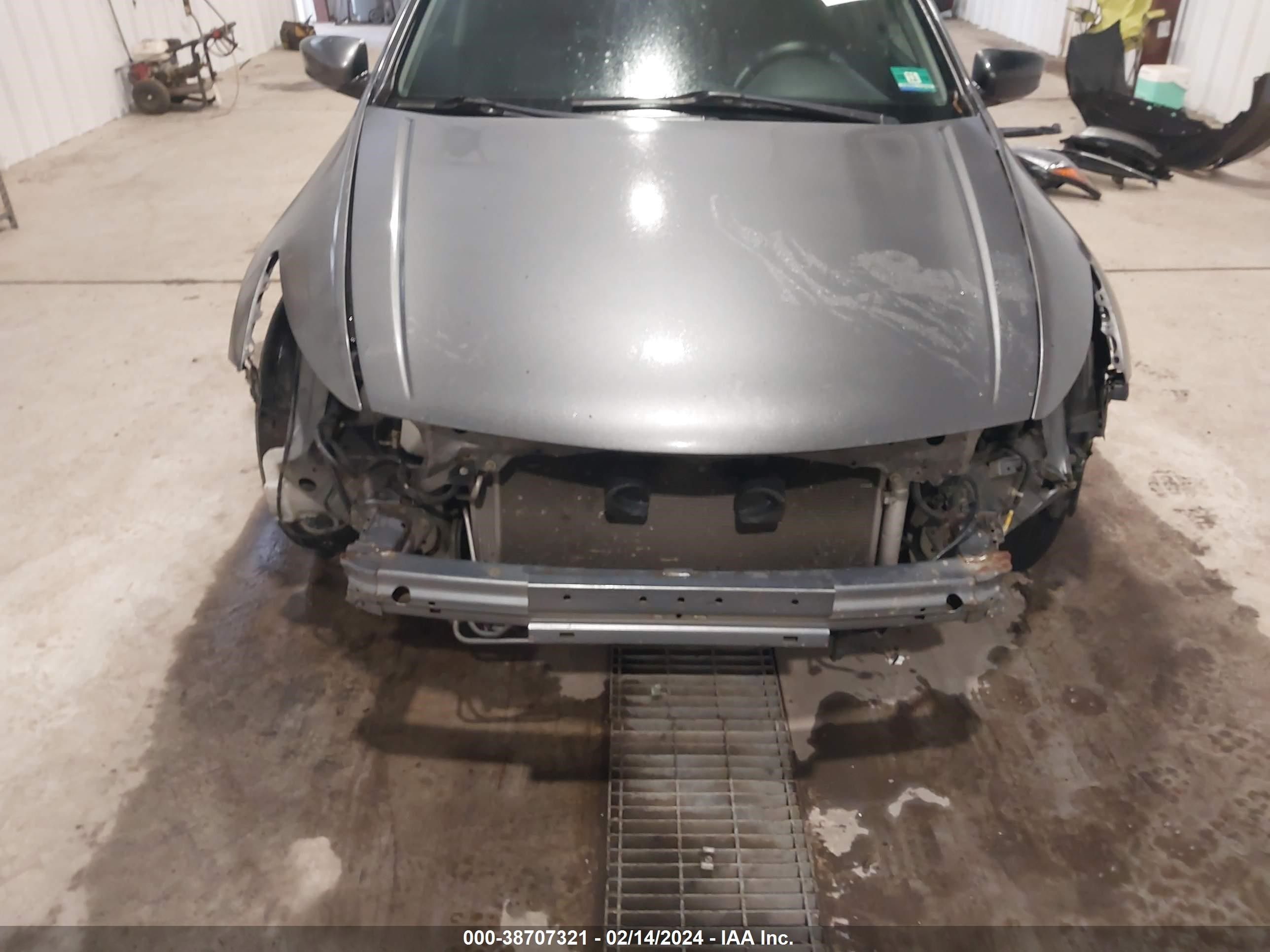 Photo 5 VIN: 1HGCP2F60CA027117 - HONDA ACCORD 