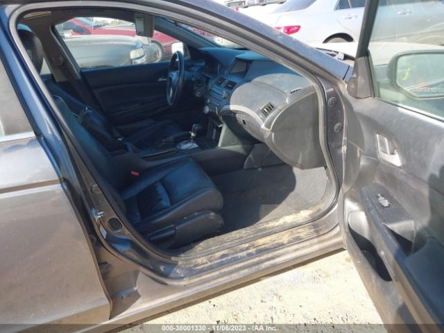 Photo 4 VIN: 1HGCP2F60CA038991 - HONDA ACCORD SDN 