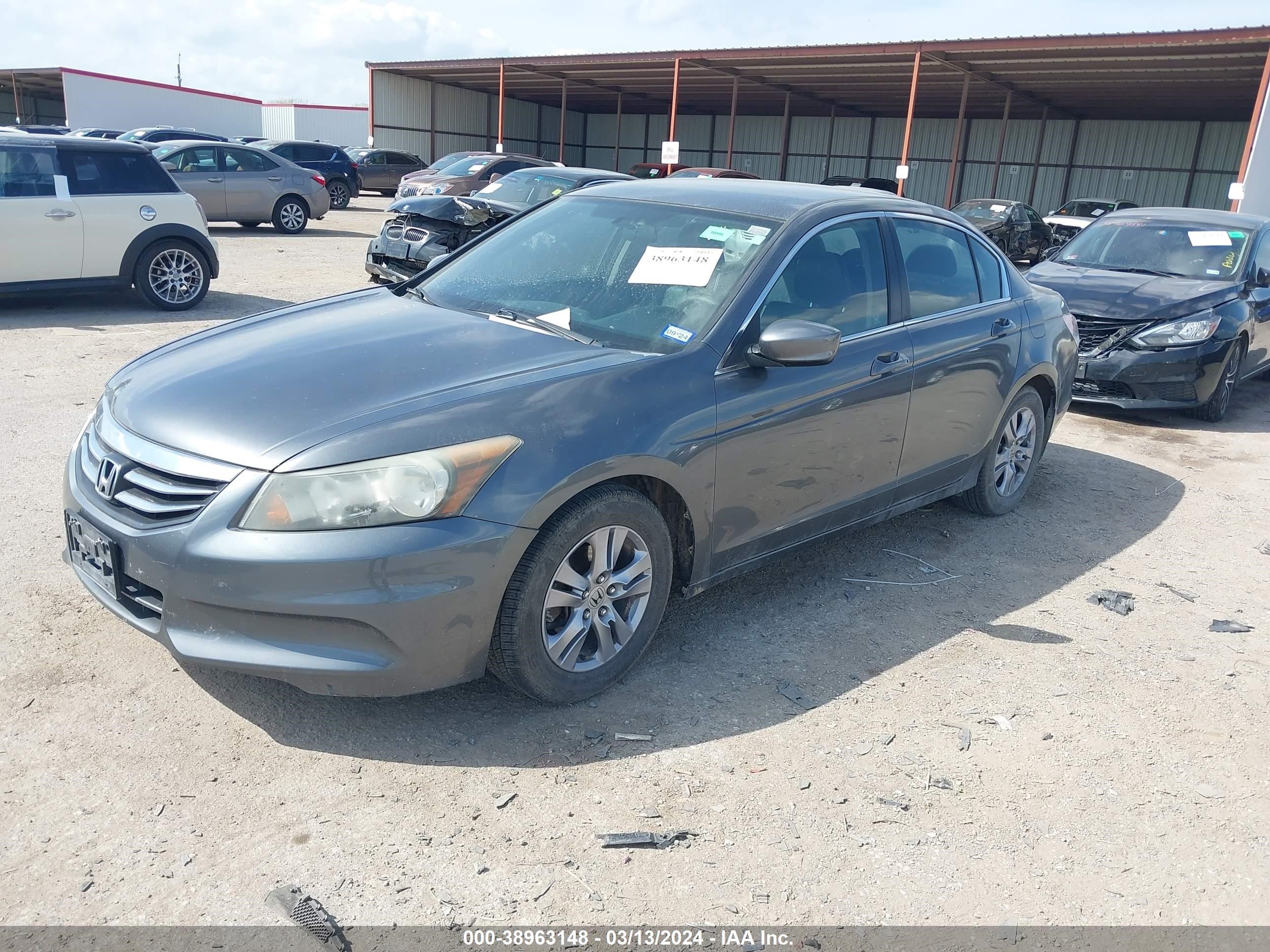 Photo 1 VIN: 1HGCP2F60CA071764 - HONDA ACCORD 