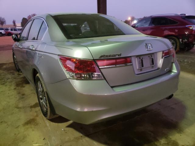 Photo 2 VIN: 1HGCP2F60CA133969 - HONDA ACCORD SDN 