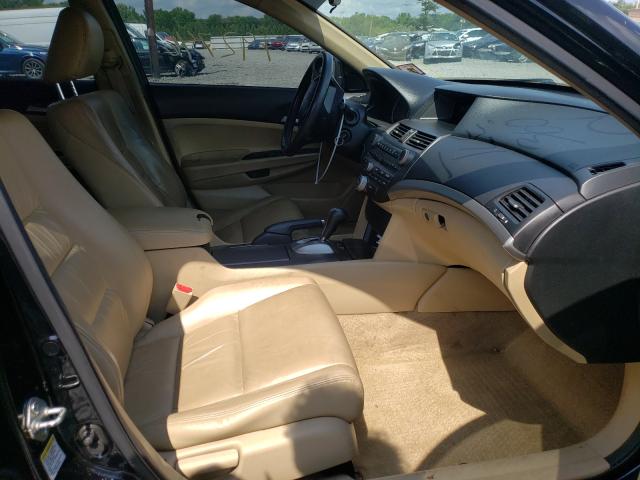 Photo 4 VIN: 1HGCP2F60CA137388 - HONDA ACCORD SE 