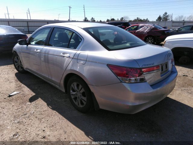 Photo 2 VIN: 1HGCP2F60CA138573 - HONDA ACCORD SDN 