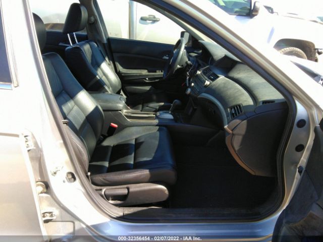 Photo 4 VIN: 1HGCP2F60CA138573 - HONDA ACCORD SDN 