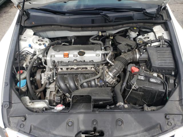 Photo 6 VIN: 1HGCP2F60CA167751 - HONDA ACCORD SE 