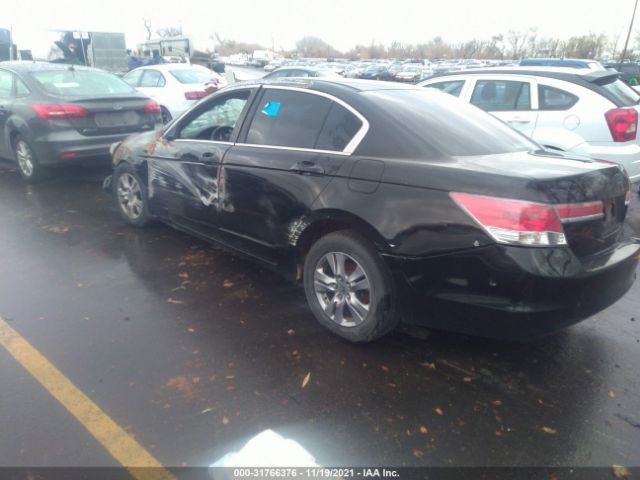 Photo 2 VIN: 1HGCP2F60CA207715 - HONDA ACCORD SDN 